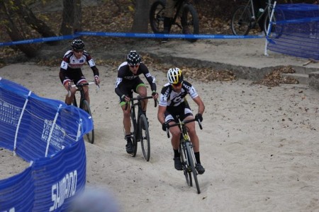 Geoff Kabush racing in the 2014 Shimano Canadian Cyclocross Championships. Photo by Guy Napert-Frenette/Cycling Canada.